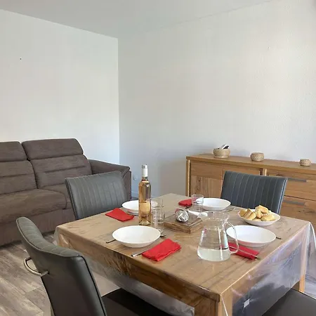 Cosy Avec Terrasse, Clim, A 50m Et 100m Commerces, - Fr-1-226a-177